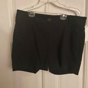 Isaac Mizrahi black shorts 10